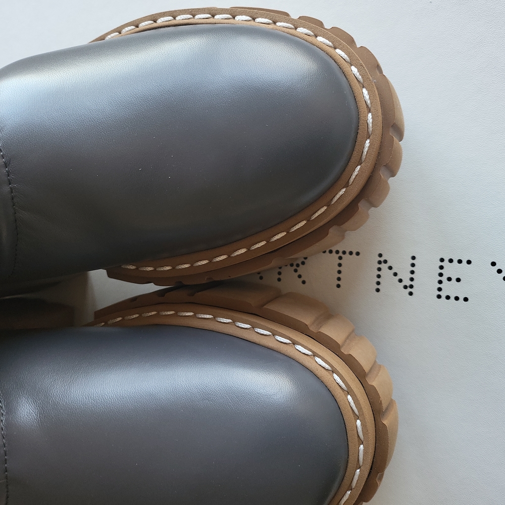 Stella McCartneyEmilie Matte Vegetarian Leather Boot..Color: LEAD.Sz: 10 nib - Picture 2 of 8